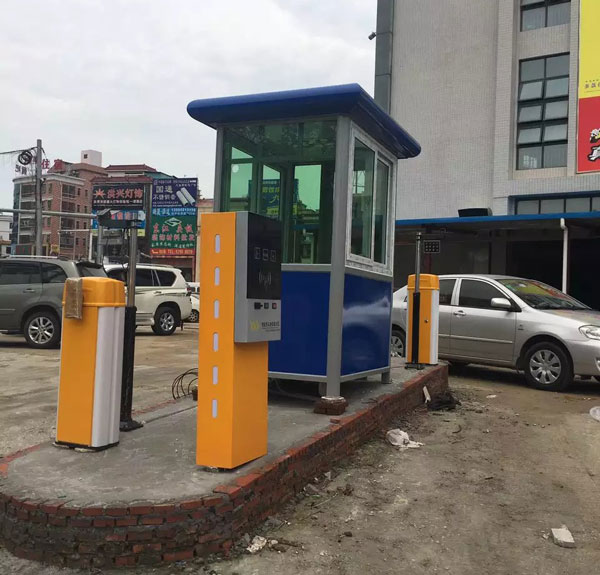 東莞塘廈停車場系統(tǒng)兩進兩出安裝完工
