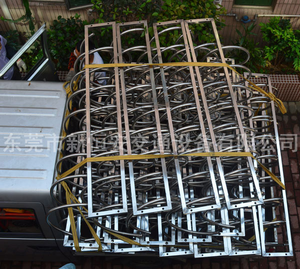 不銹鋼螺旋式自行車停放架出貨安裝打包圖