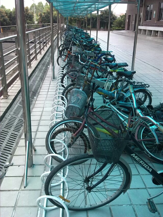 螺旋式自行車停放架生產(chǎn)廠家批發(fā)