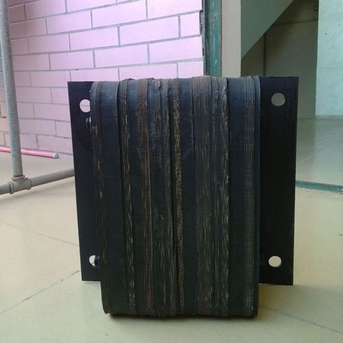 東莞橡膠防撞塊廠家現(xiàn)貨批發(fā)銷售