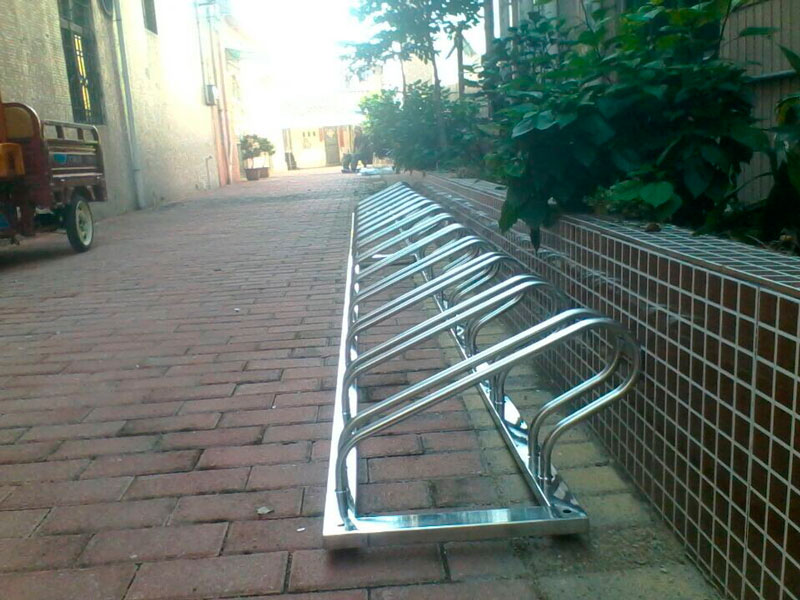 停放7位304不銹鋼自行車(chē)停車(chē)架,不銹鋼自行車(chē)停車(chē)架新恒安的好